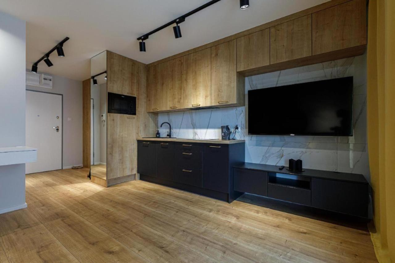 Urban Chic - Studio Apartment - Odra View&Witolda Breslavia Esterno foto
