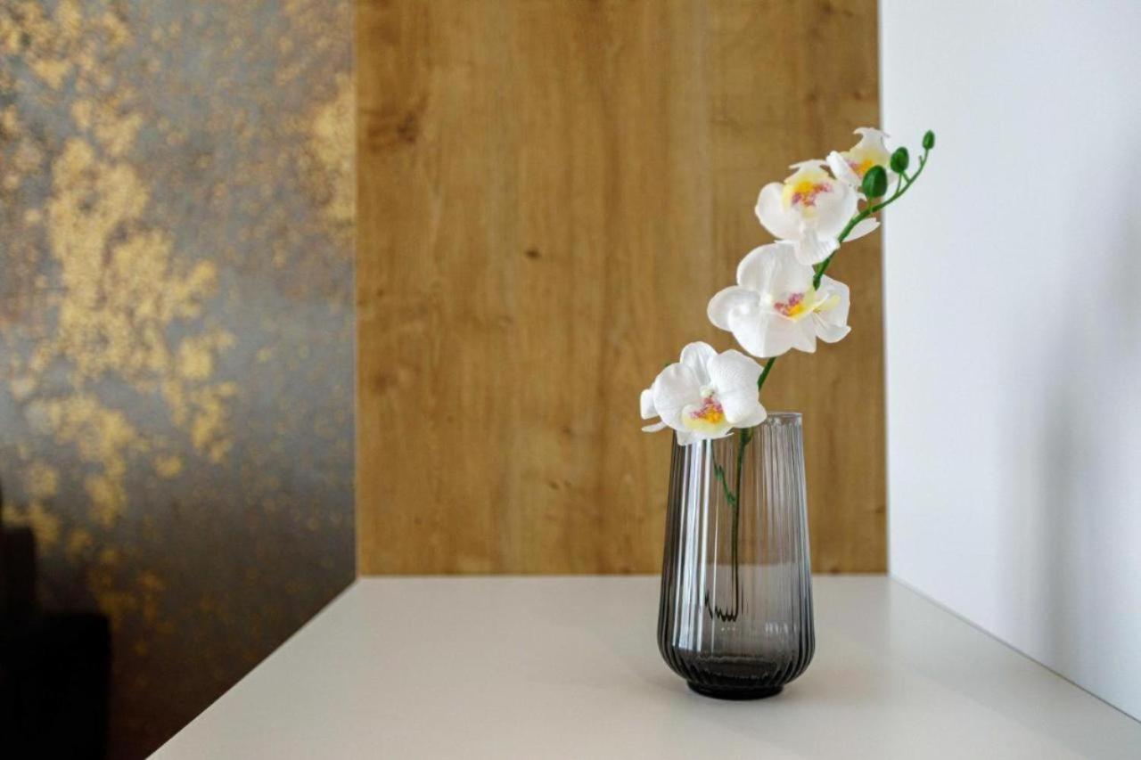 Urban Chic - Studio Apartment - Odra View&Witolda Breslavia Esterno foto